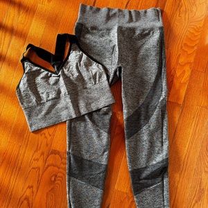 VS Pink Gray Workout Set
